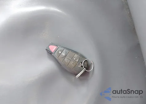 2010 Volkswagen Routan Se z USA, uszkodzony, nr VIN 2V4RW3D17AR138416